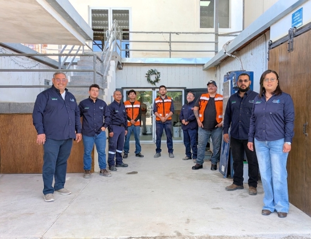 Equipo Profesional de SPC en instalaciones de laboratorio